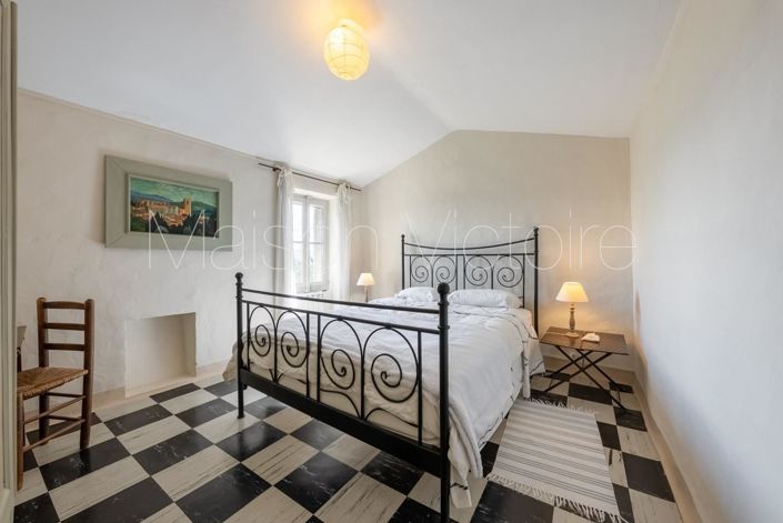 Image No.17-2 Bed House for sale