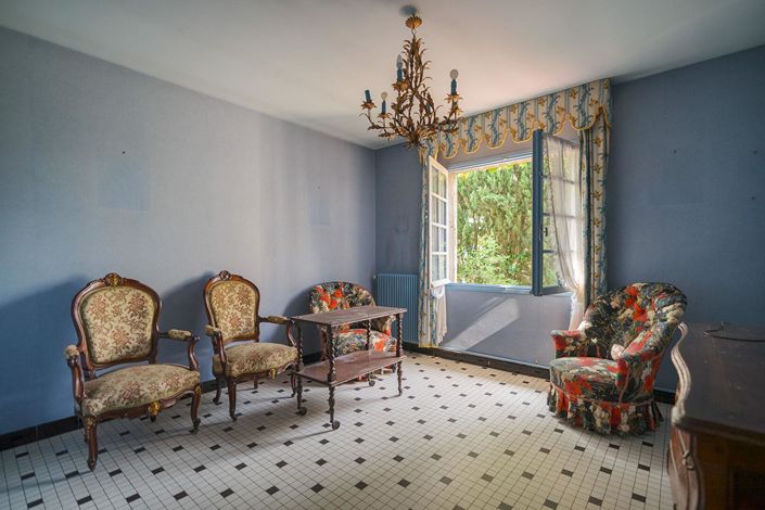 Image No.12-4 Bed House for sale