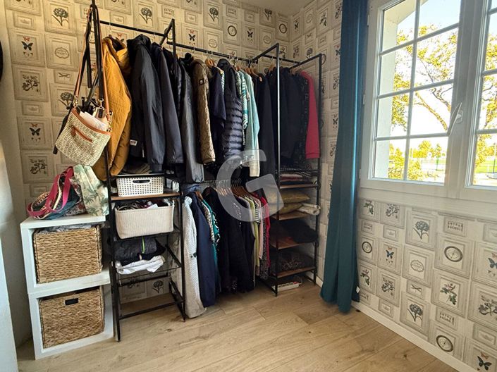 Image No.11-4 Bed House for sale