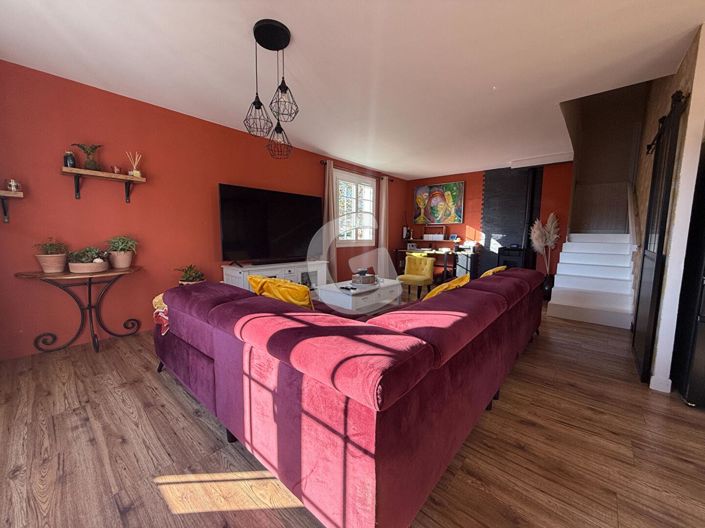 Image No.3-4 Bed House for sale