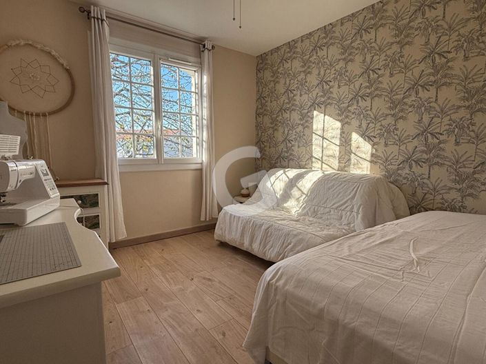 Image No.7-4 Bed House for sale