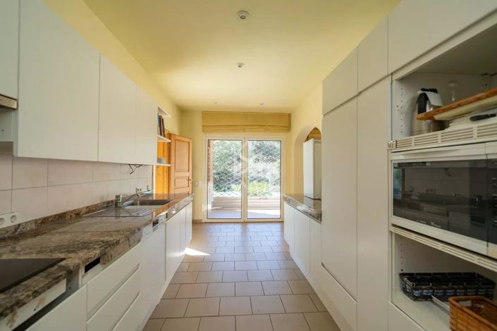 Image No.11-5 Bed House for sale