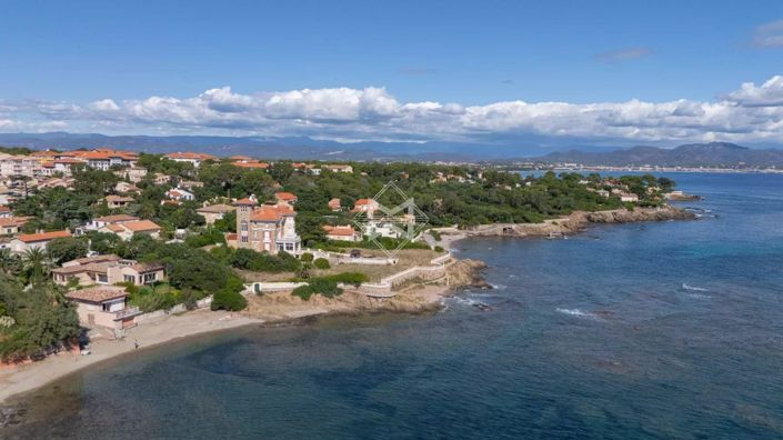 Image No.6-5 Bed House for sale