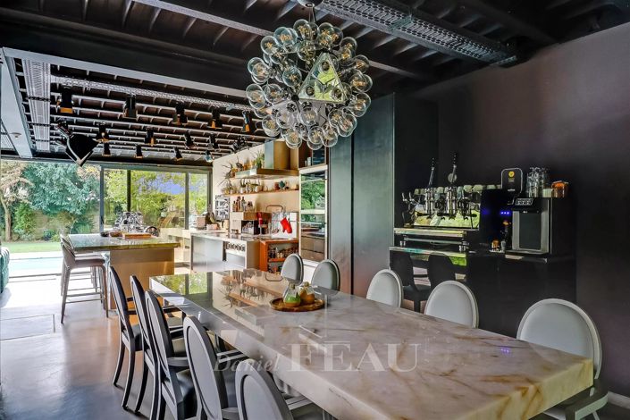 Image No.6-5 Bed House for sale