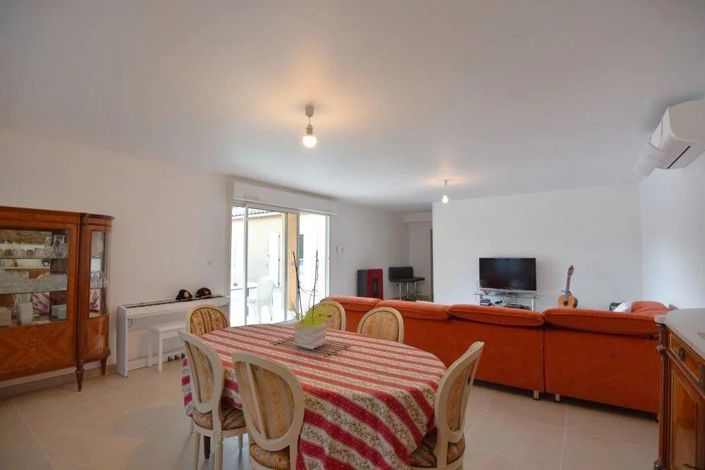 Image No.4-4 Bed House for sale