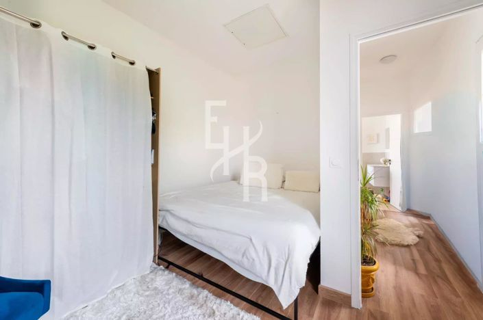 Image No.20-4 Bed Apartment for sale