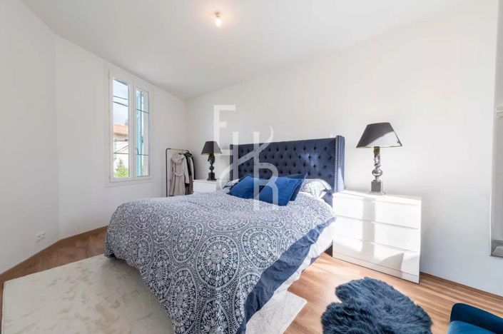 Image No.8-4 Bed Apartment for sale