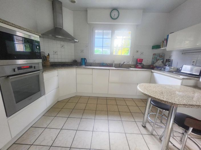 Image No.4-4 Bed House for sale