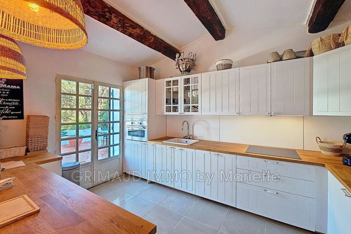 Image No.2-9 Bed House for sale