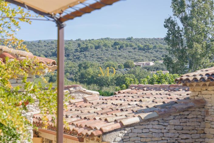 Image No.10-6 Bed House for sale