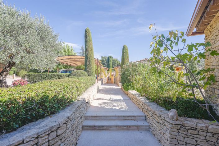 Image No.34-6 Bed House for sale