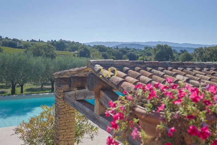 Image No.54-6 Bed House for sale