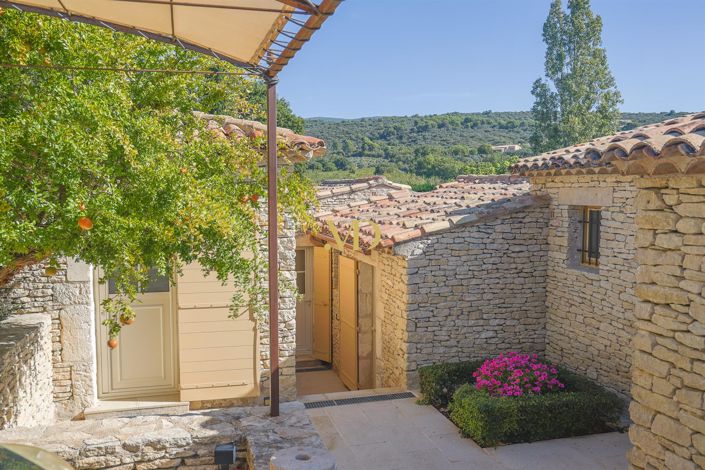 Image No.6-6 Bed House for sale