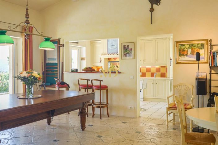 Image No.67-6 Bed House for sale