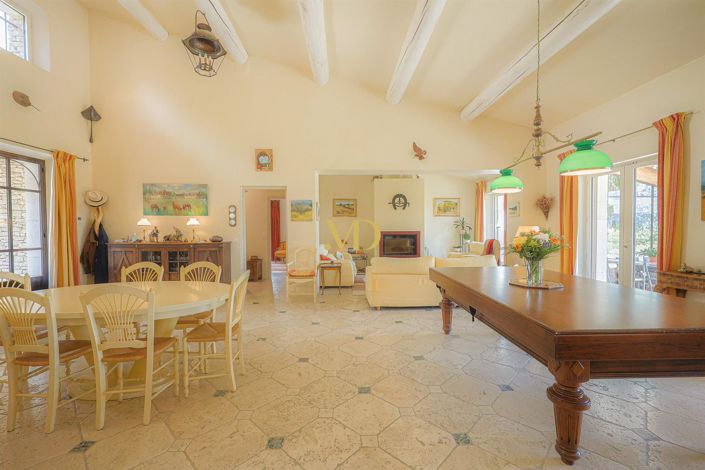 Image No.68-6 Bed House for sale