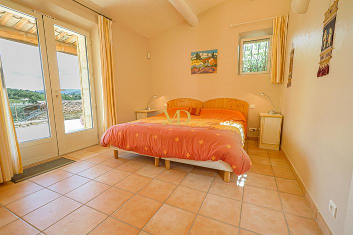 Image No.75-6 Bed House for sale