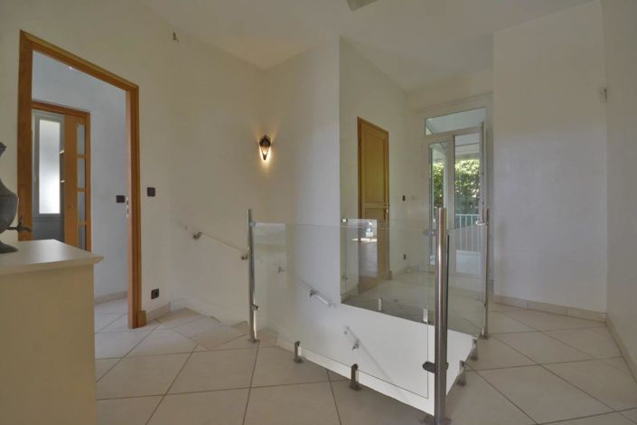 Image No.11-4 Bed House for sale