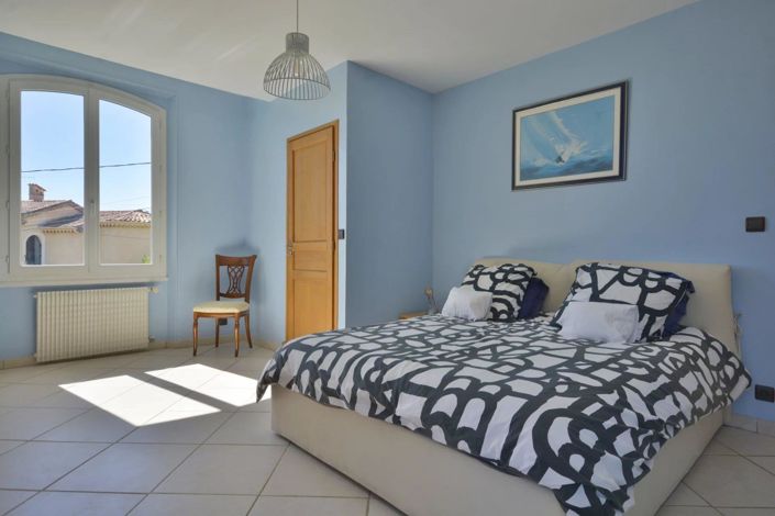 Image No.13-4 Bed House for sale