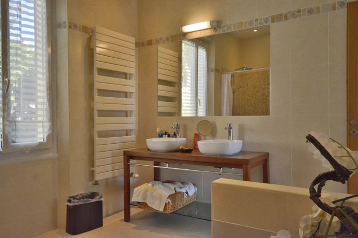 Image No.18-4 Bed House for sale