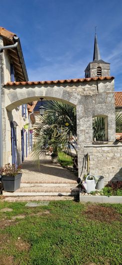 Image No.17-4 Bed House for sale