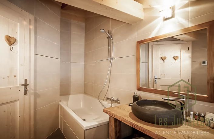 Image No.9-7 Bed House for sale