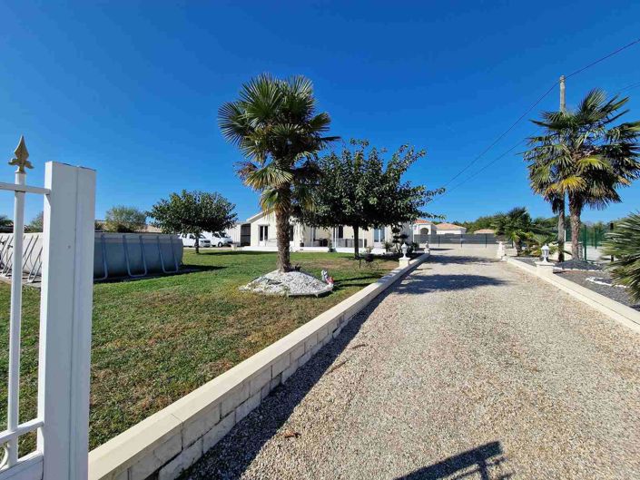 Image No.1-3 Bed House for sale