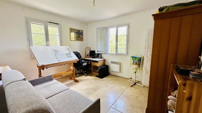 Image No.12-4 Bed House for sale