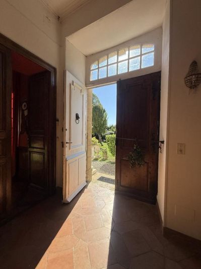 Image No.5-6 Bed House for sale