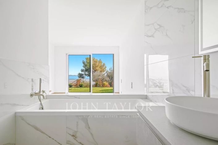 Image No.22-House for sale