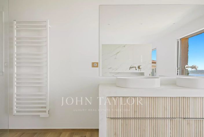 Image No.24-House for sale