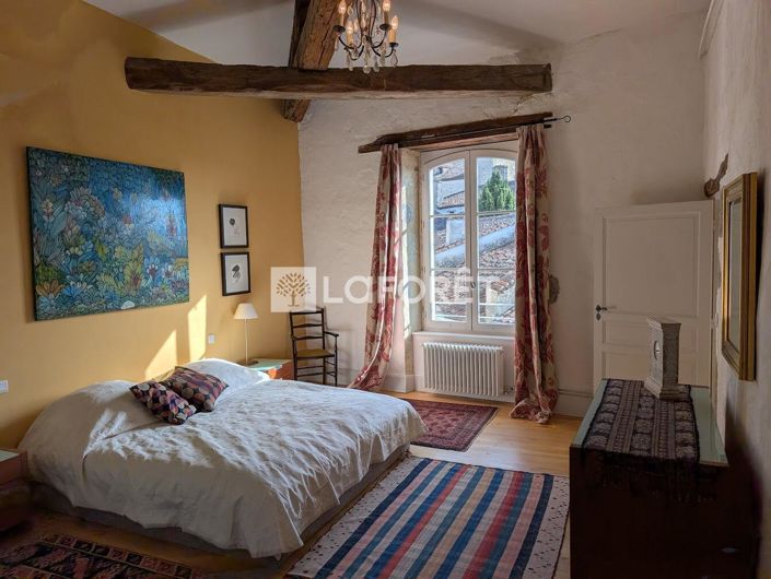 Image No.15-5 Bed Property for sale