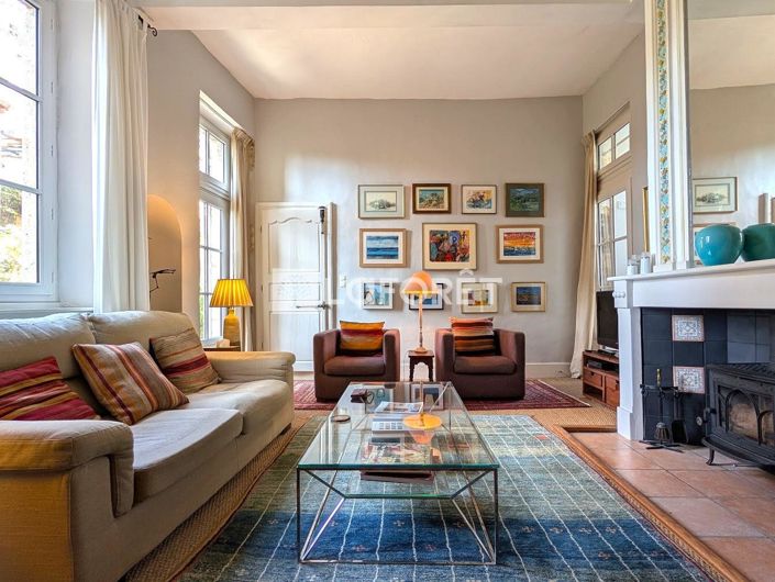 Image No.4-5 Bed Property for sale