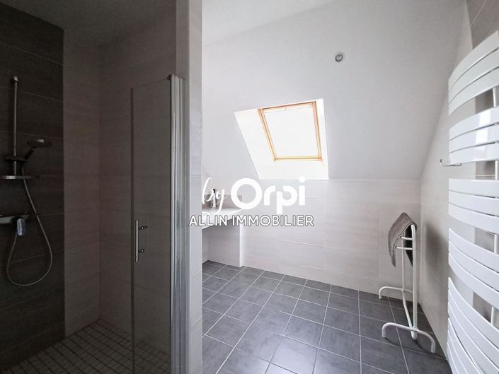 Image No.17-10 Bed House for sale