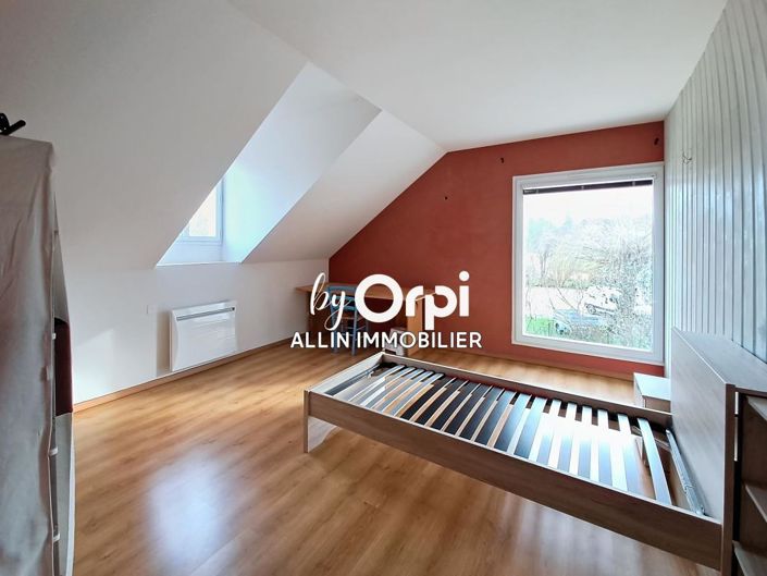 Image No.19-10 Bed House for sale