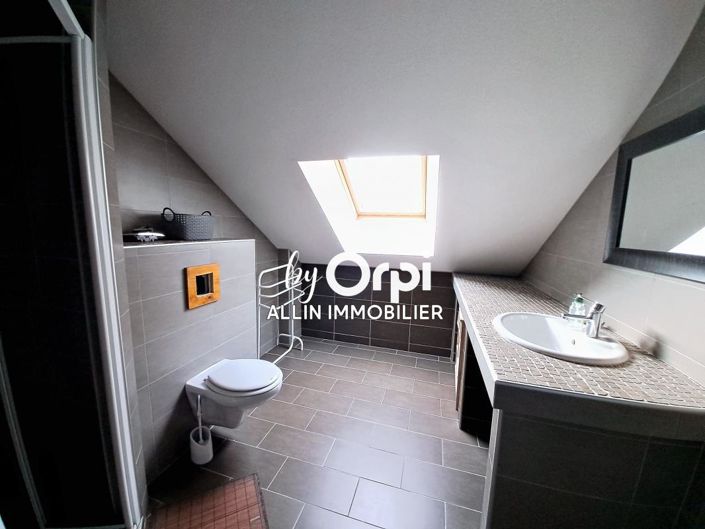 Image No.23-10 Bed House for sale