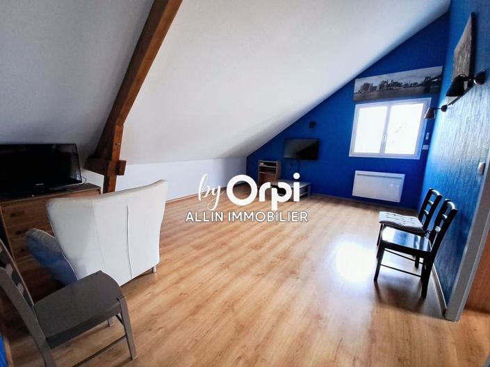 Image No.25-10 Bed House for sale