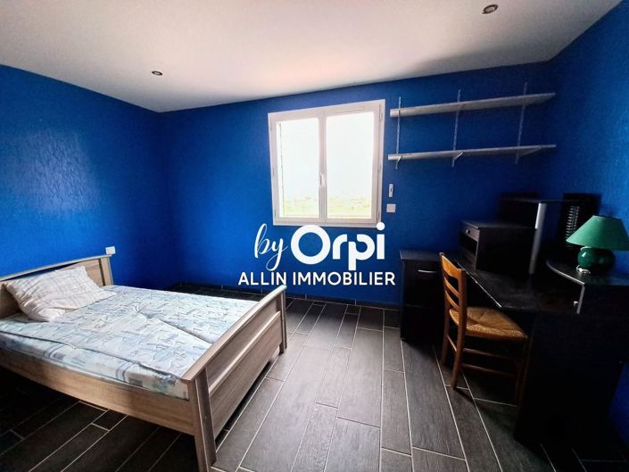 Image No.6-10 Bed House for sale