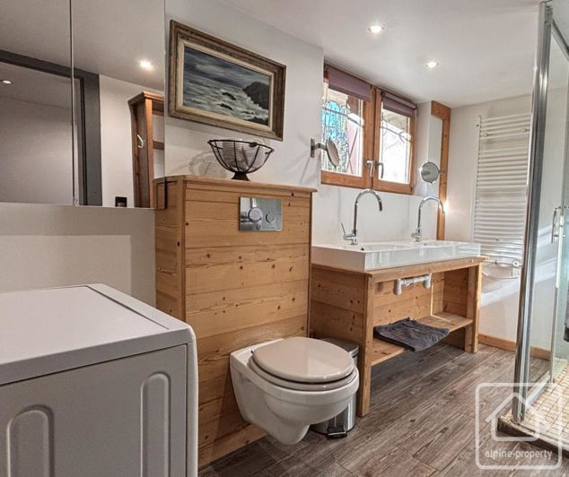 Image No.14-5 Bed Property for sale