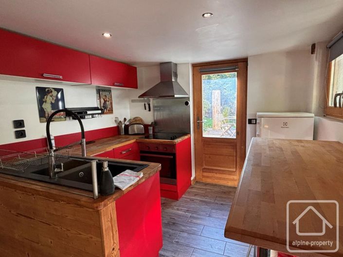 Image No.3-5 Bed Property for sale