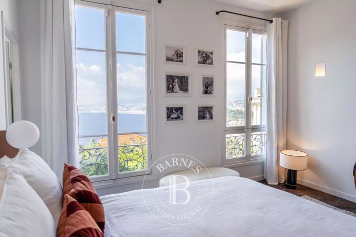 Image No.10-6 Bed House for sale