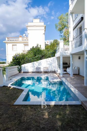 Image No.21-6 Bed House for sale