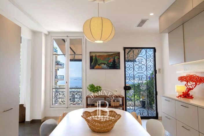 Image No.7-6 Bed House for sale