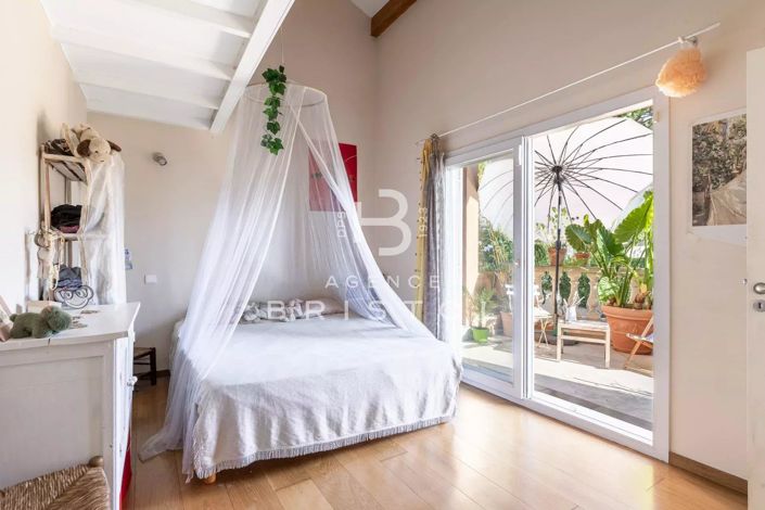 Image No.10-3 Bed Apartment for sale