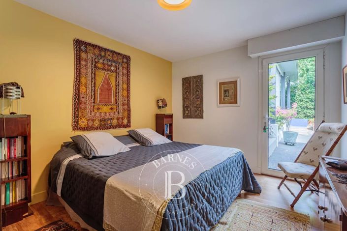 Image No.13-5 Bed House for sale