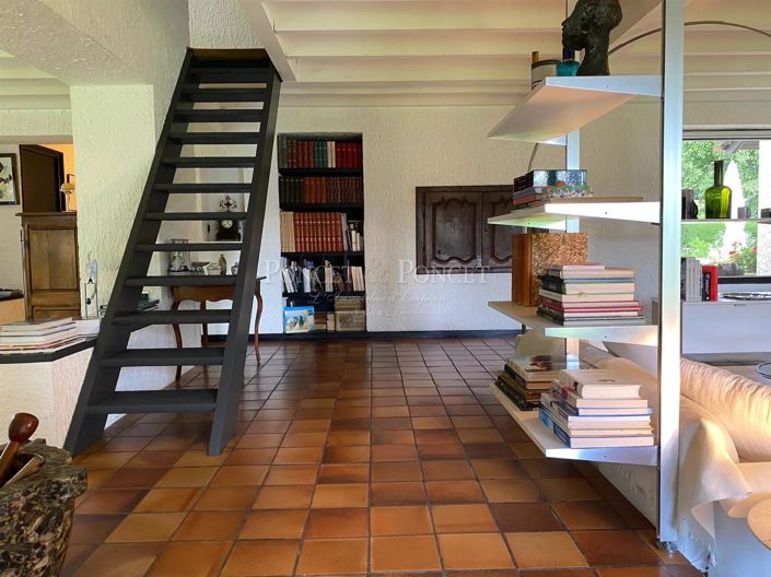 Image No.14-6 Bed House for sale