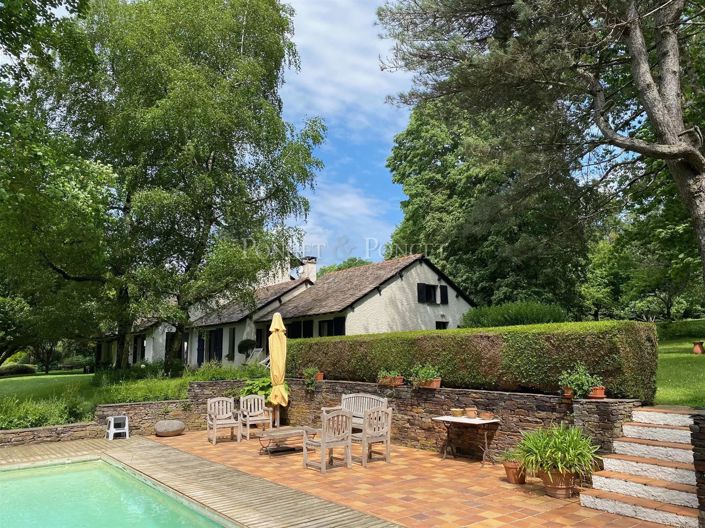 Image No.16-6 Bed House for sale