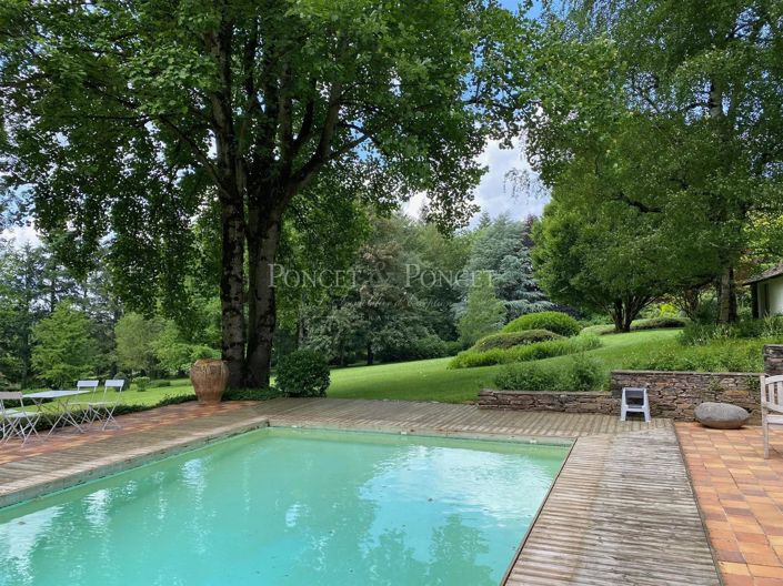 Image No.2-6 Bed House for sale