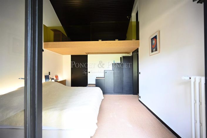 Image No.24-6 Bed House for sale