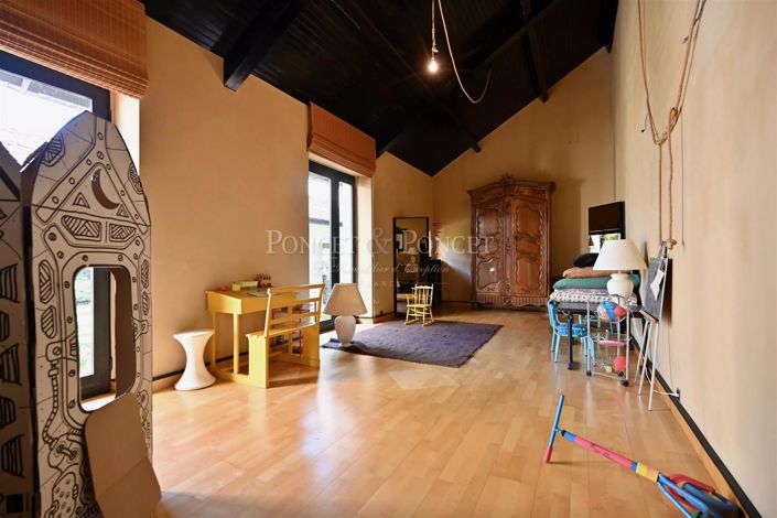 Image No.25-6 Bed House for sale