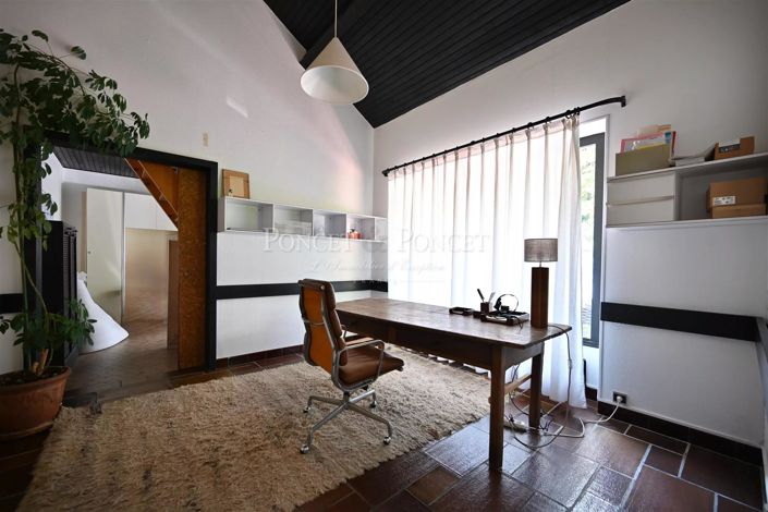 Image No.26-6 Bed House for sale